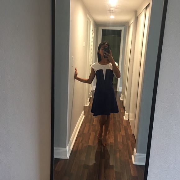 casual dress - Picture 3 of 3